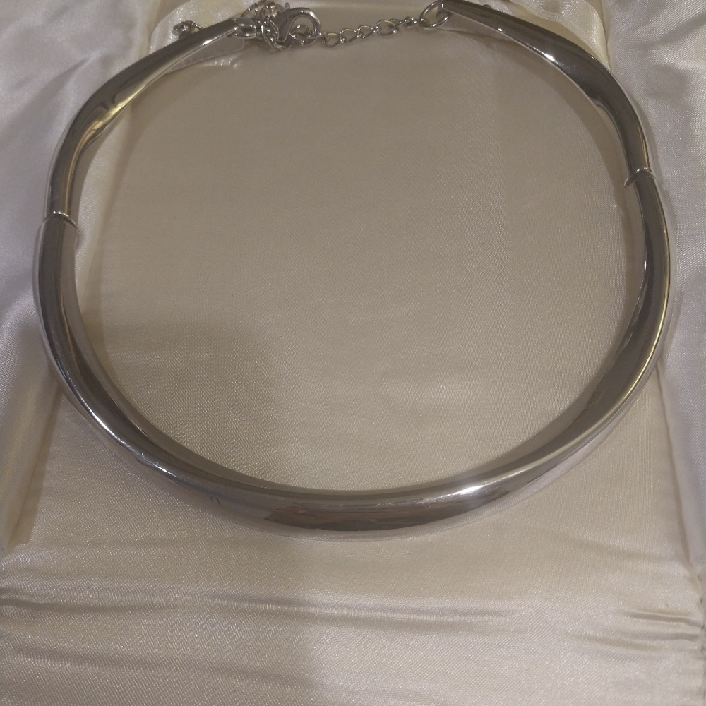 CHICO'S RETIRED NECKLACE